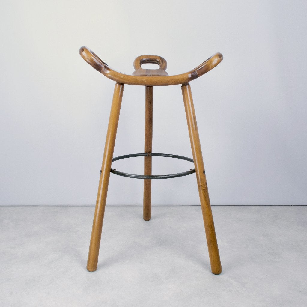 barkruk Marbella Sergio Rodrigues Spaans hout 70s, Huis en Inrichting, Barkrukken, Gebruikt, -, -, 60 tot 90 cm