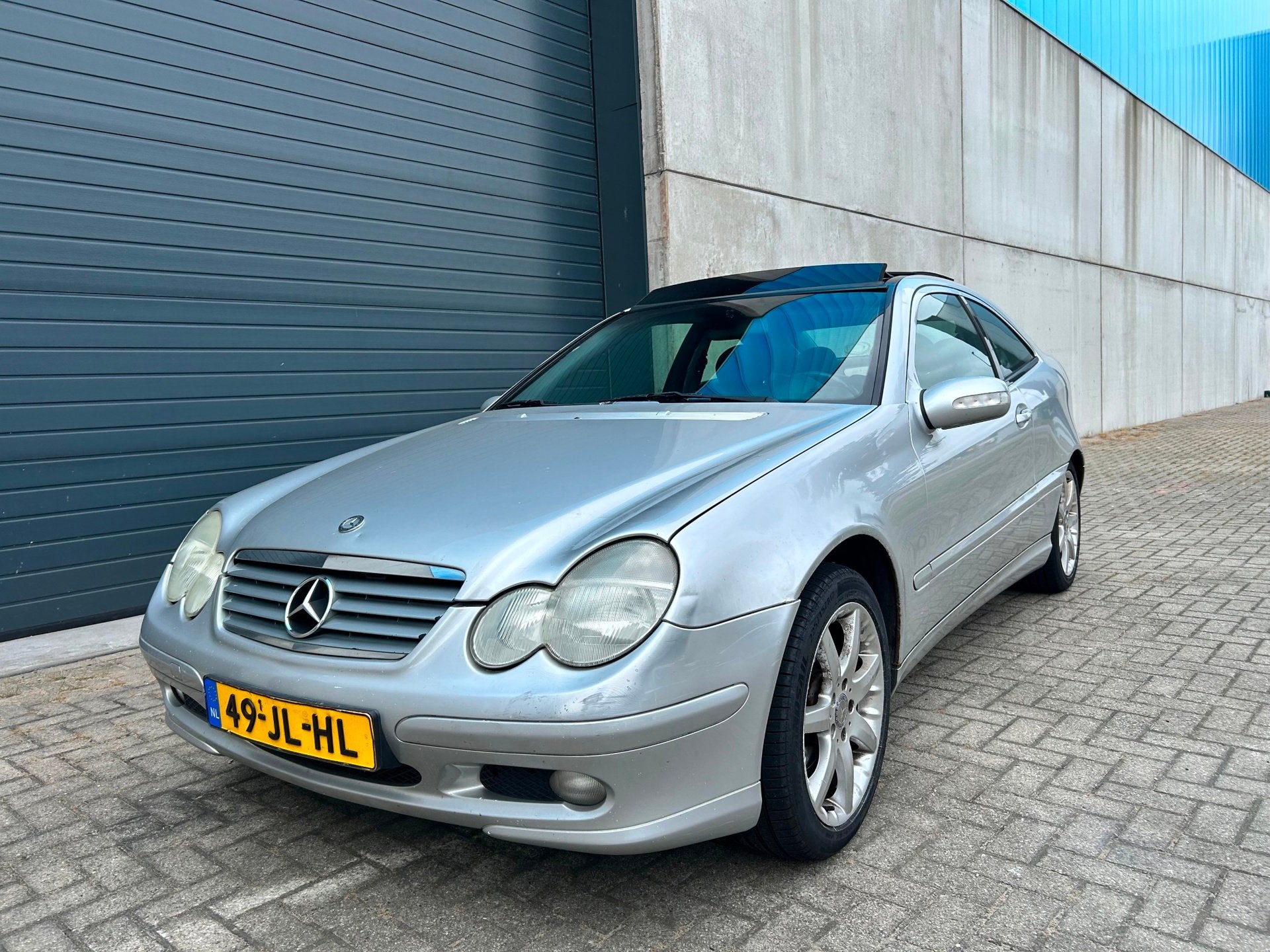 Mercedes-Benz C-klasse Sportcoupé 200 K. PANO NAVI APK, Auto's, Mercedes-Benz, Automatische klimaatregeling, 1998 cc, Gebruikt