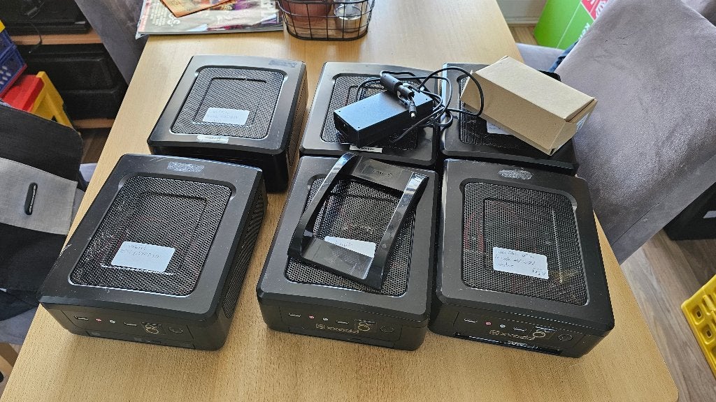 6x Mini PC's met Atom processor., Ophalen of Verzenden, Gebruikt, Minder dan 2 Ghz, HDD