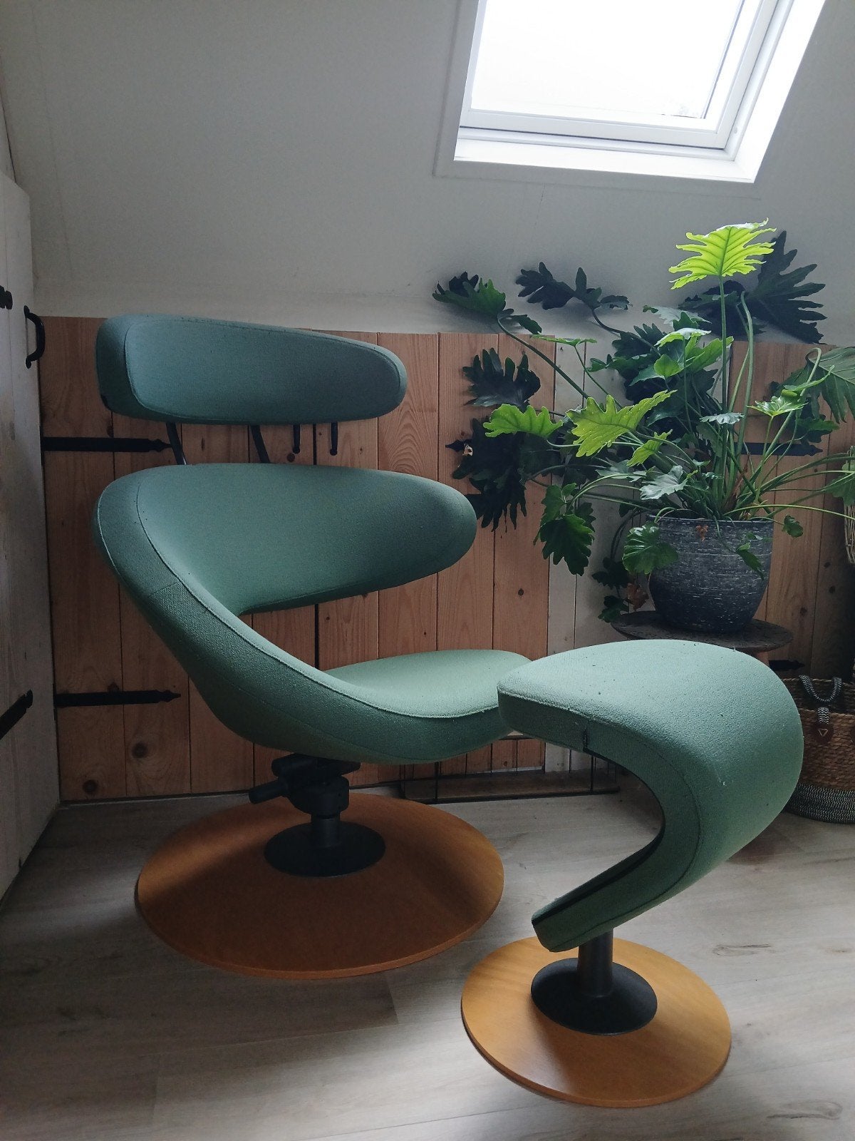 Stokke Varier Peel groene draaifauteuil met voetenbank, Ophalen, Zo goed als nieuw, Stof, Vintage