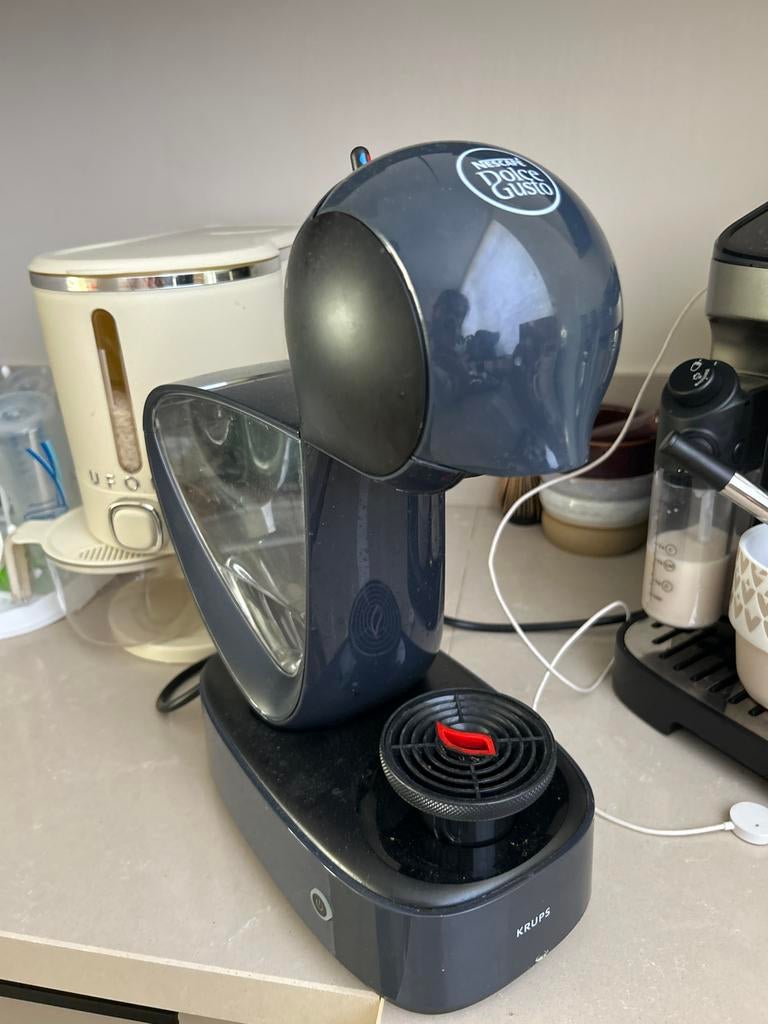 Dolce Gusto Krups koffiemachine met capsulehouder, Gebruikt, Koffiemachine, Ophalen of Verzenden, 1 kopje