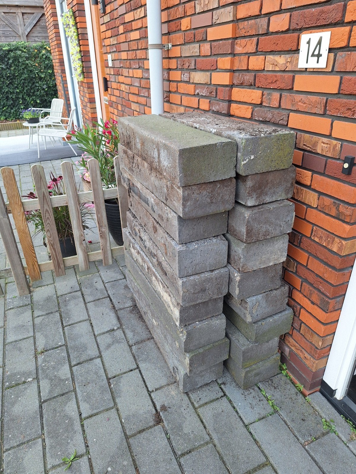 Gratis stenen voor bloembak of tuinproject, Ophalen, Gebruikt, Beton
