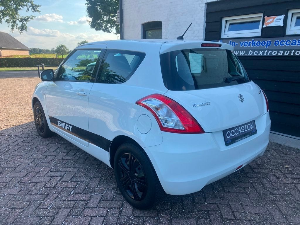 Suzuki Swift 1.2 Comfort EDTION carplay 6 MND GARANTIE + GRO, Voorwielaandrijving, 94 pk, Stof, Gebruikt