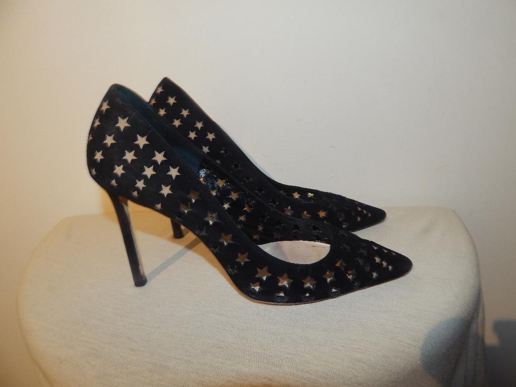 Jimmy Choo zwarte pumps open gewerkt sterretjes print40, Pumps, Zwart, Gedragen, Jimmy choo