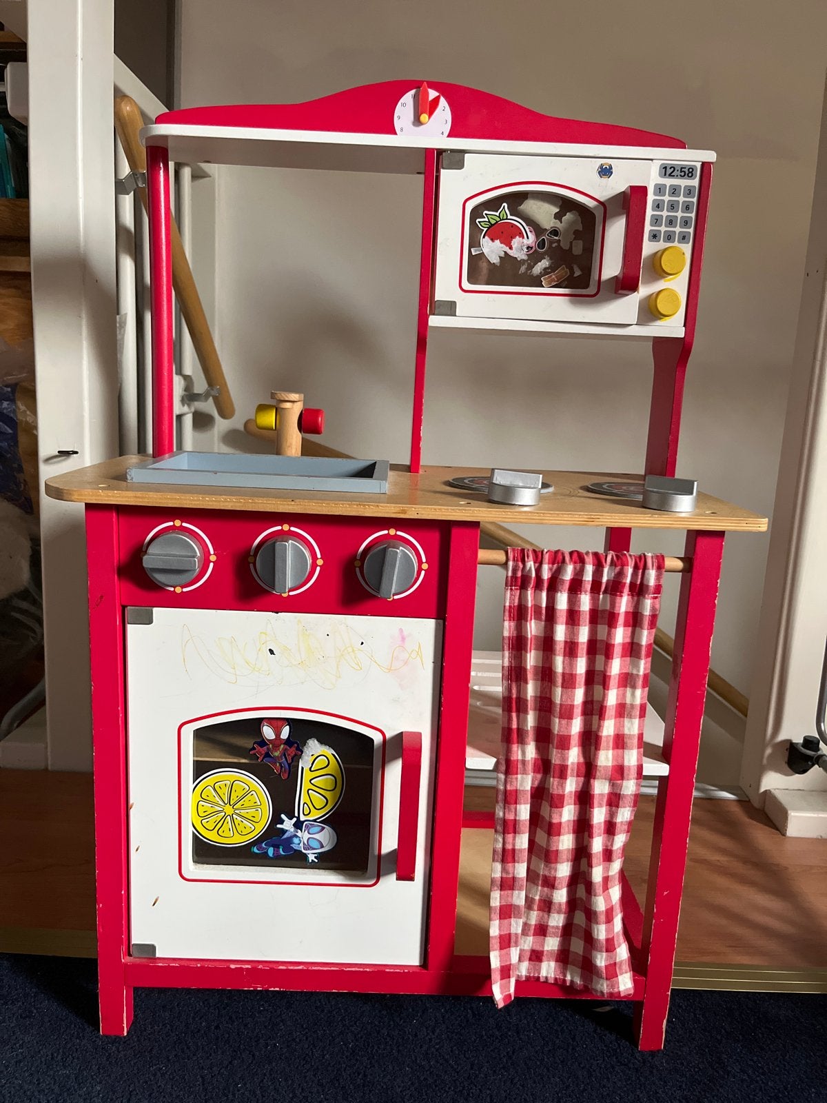 Gratis af te halen: Leuke kinderkeuken voor uren speelplezie, Ophalen of Verzenden, Gebruikt, Hout, Speelkeuken