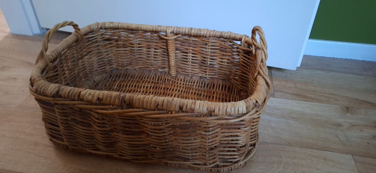 rattan mand, Mand, Ophalen of Verzenden, Zo goed als nieuw, Riet