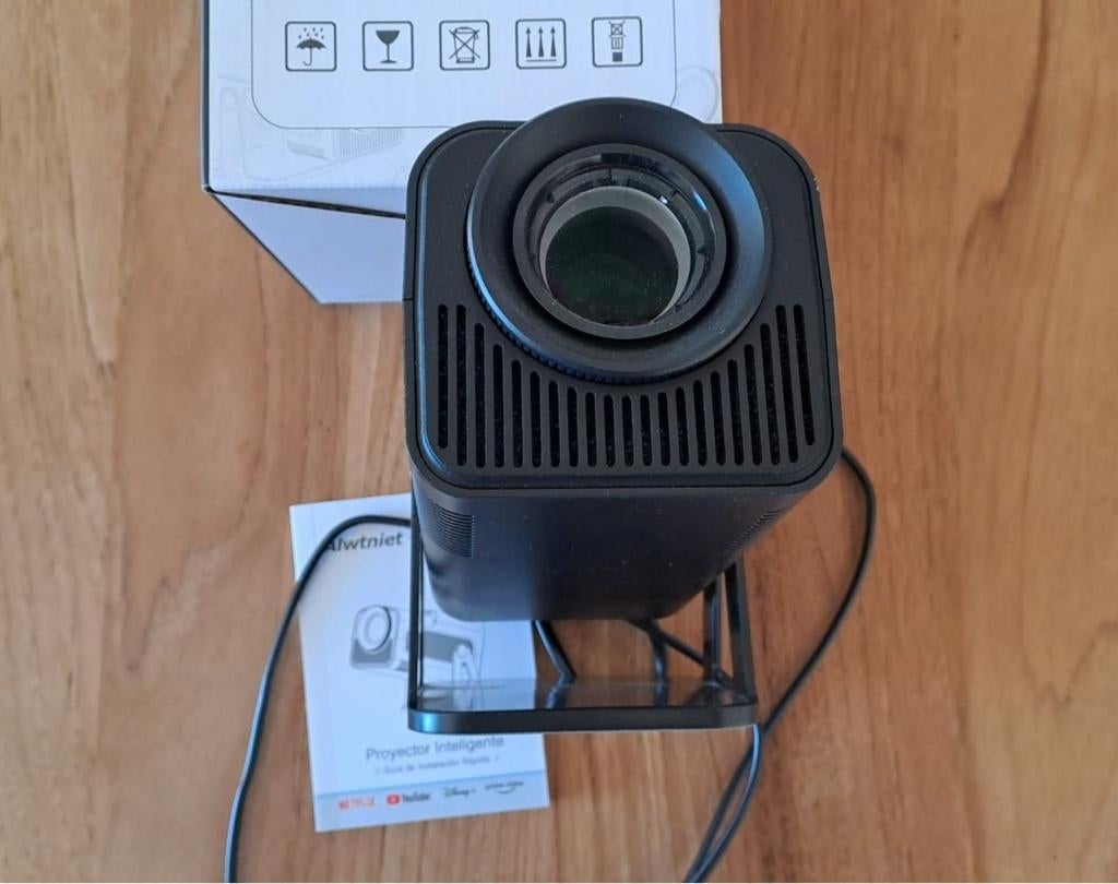 mini beamer, Audio, Tv en Foto, Beamers, LED, Ophalen of Verzenden, Zo goed als nieuw, Alwtniet