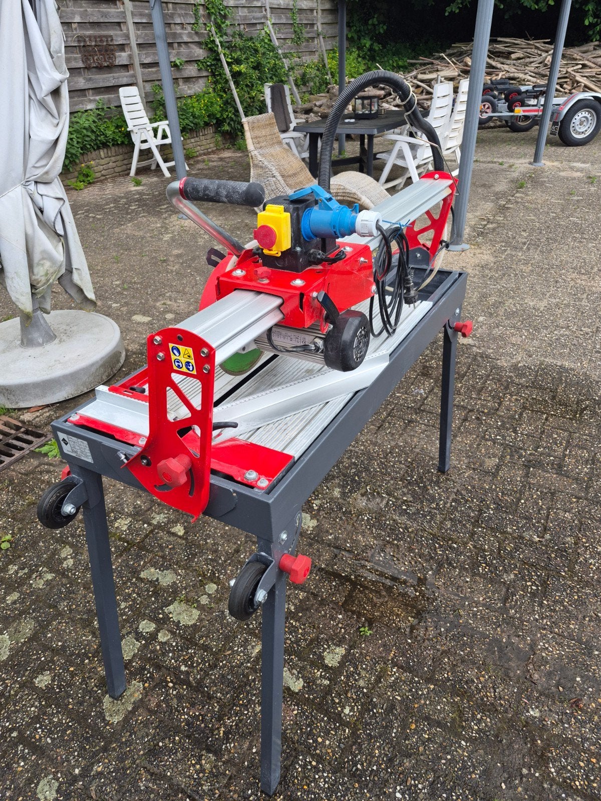 Tegelzaagmachine/tafel ,water gekoeld, Ophalen, 1200 watt of meer, Afkortzaag, 70 mm of meer