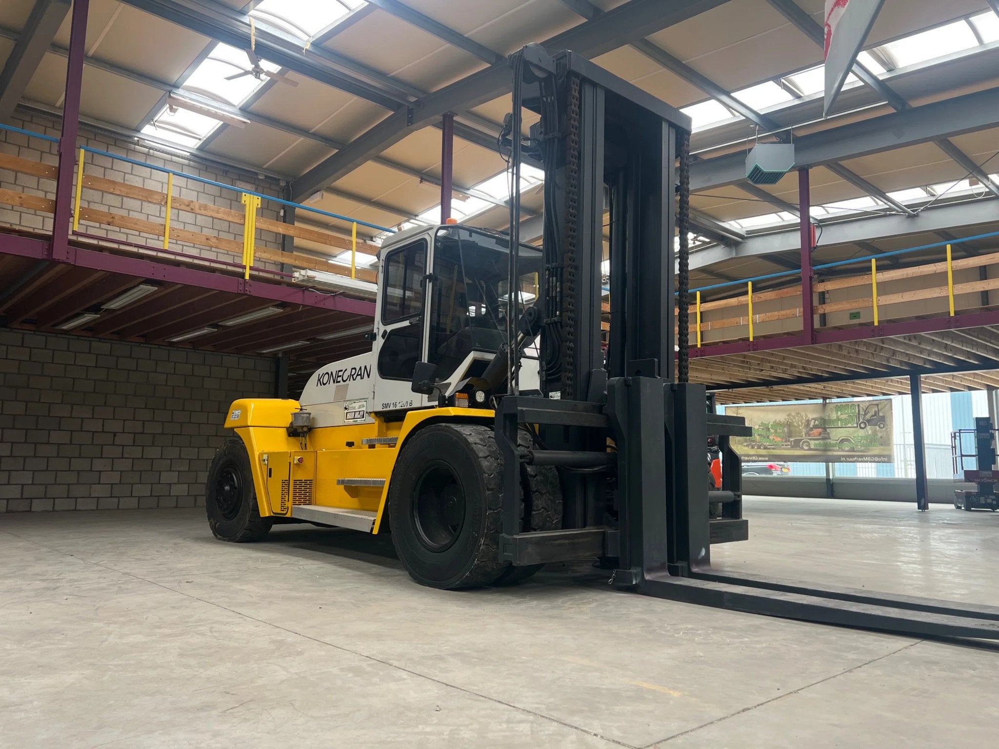 KONECRANES SMV16-1200B (bj 2014), Meer dan 4000 kg, Diesel, Heftruck, Konecranes