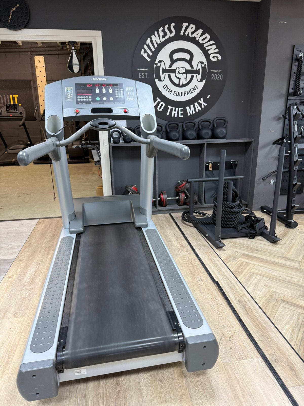 2 stuks op voorraad! Professionele LifeFitness loopband, Overige typen, Ophalen of Verzenden, Zo goed als nieuw, .