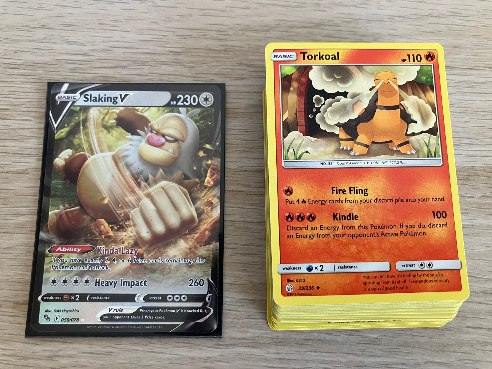 KADO TIP Set van 50 verschillende originele Pokemon kaarten, Ophalen of Verzenden, Zo goed als nieuw, Meerdere kaarten, Foil
