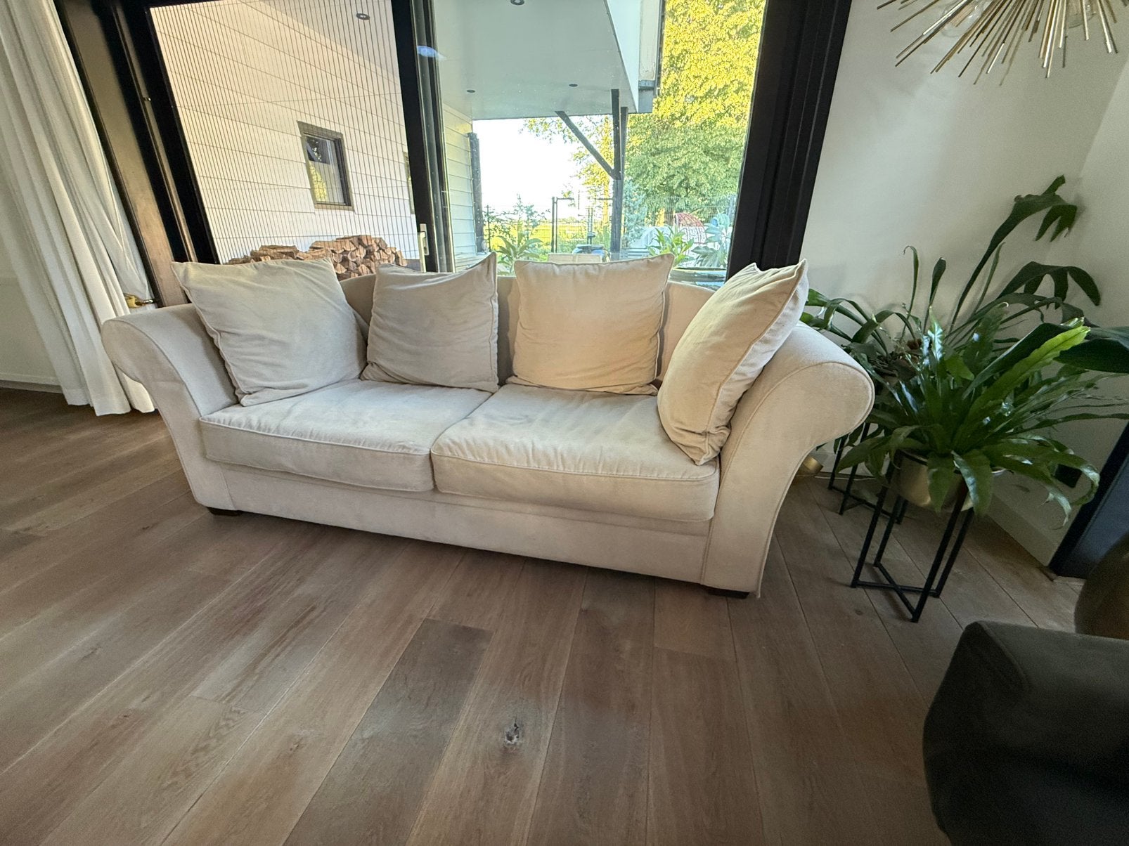 Beige bank twee zits, Huis en Inrichting, Banken | Bankstellen, Ophalen, Gebruikt, Tweepersoons, 75 tot 100 cm