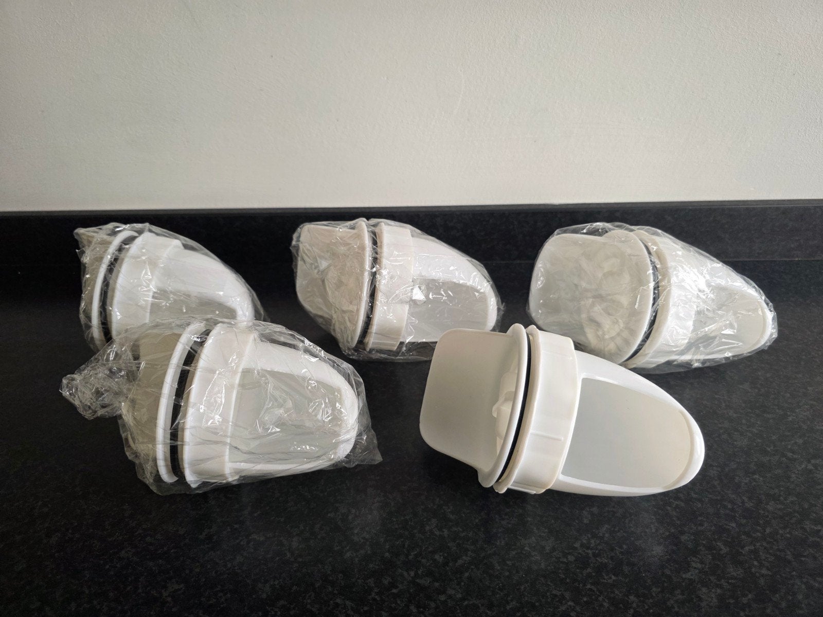 Nieuw 5 'No Waste' kippen voeders 9cm kippenvoerpoort DIY, Ophalen, Nieuw, Drinken en Voederen