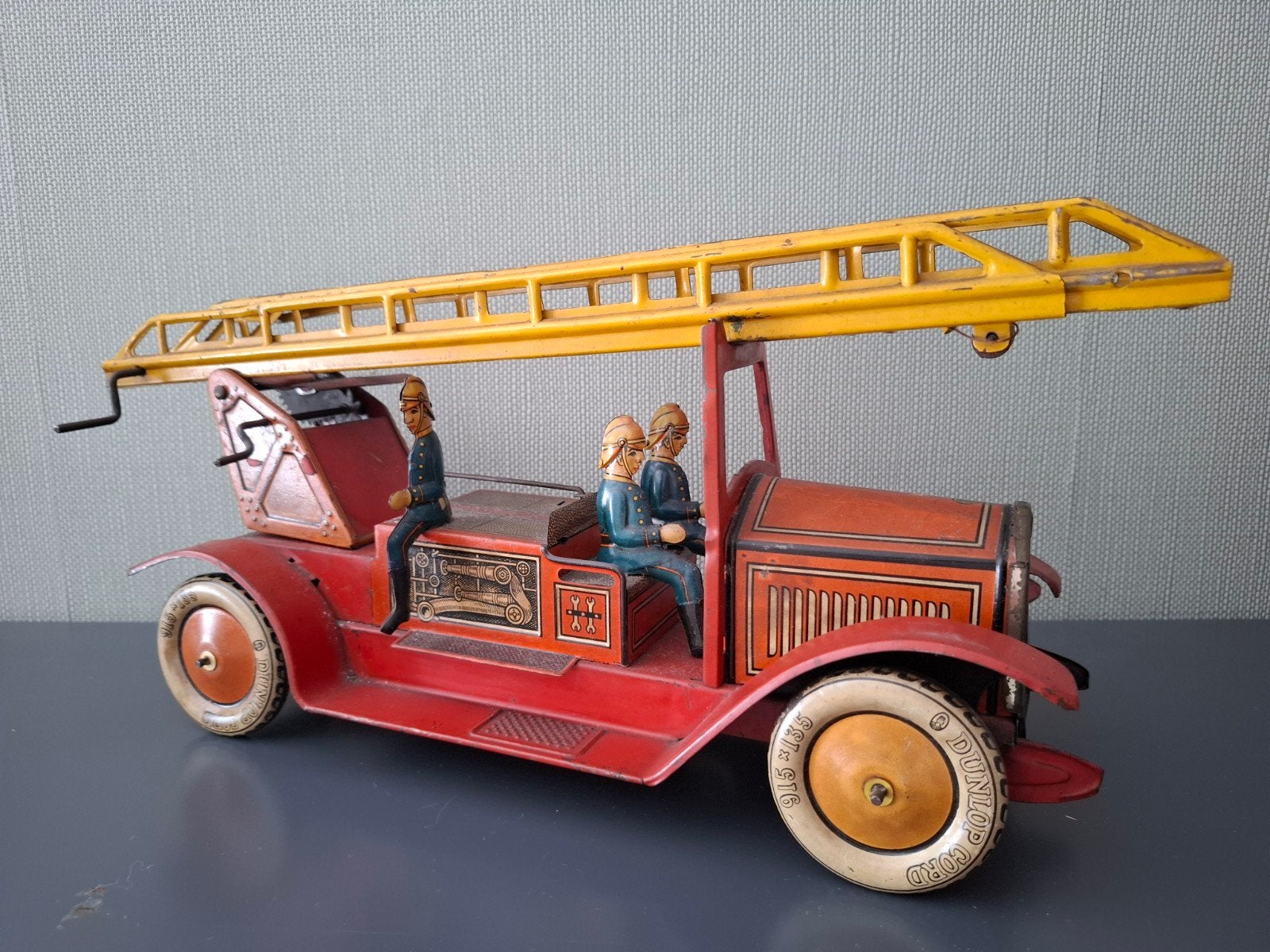 TIPPCO blikken brandweerwagen met uitschuifbare ladder, Antiek en Kunst, Ophalen of Verzenden