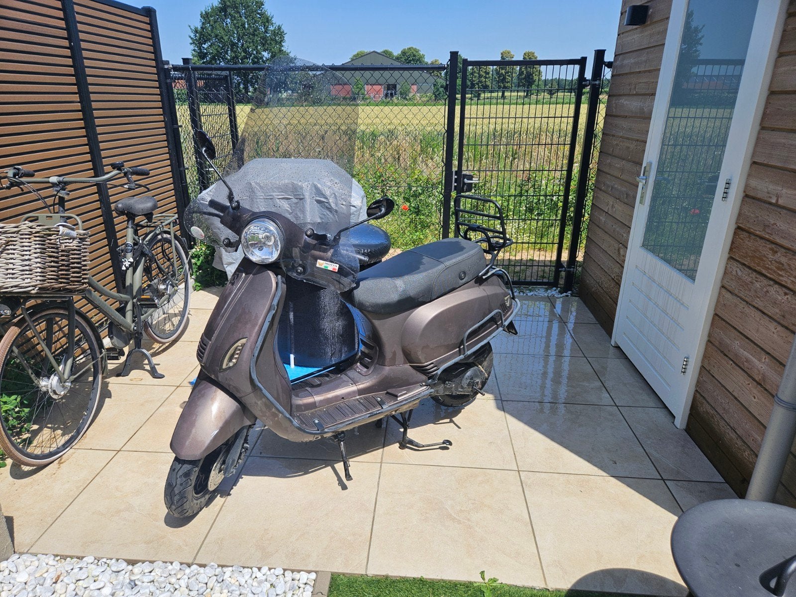 AGM VX50, Fietsen en Brommers, Ophalen