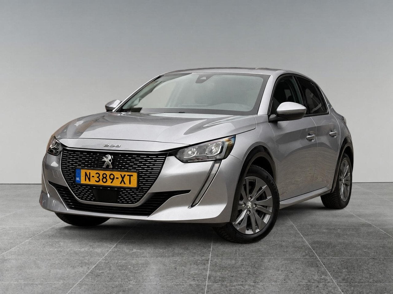 Peugeot e-208 Allure Pack EV 3-FASEN 50kWh 136pk | TREKHAAK, Auto's, Automaat, Dealer onderhouden, 136 pk, Gebruikt