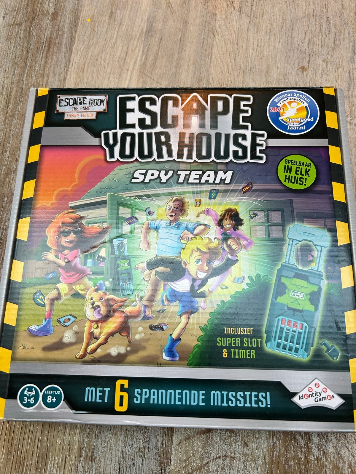 Escape Your House: Spy Team - Spannend Escape Room Spel, Drie of vier spelers, Ophalen of Verzenden, Zo goed als nieuw