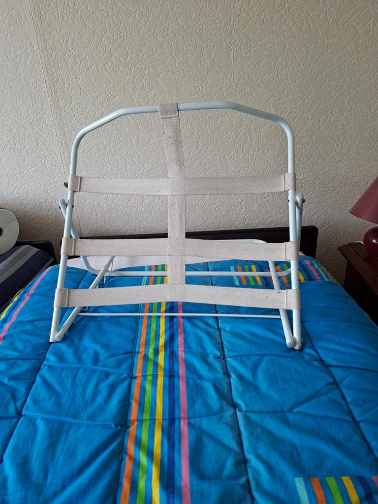 Handig bedsteun voor rechtop zitten in bed., Ophalen