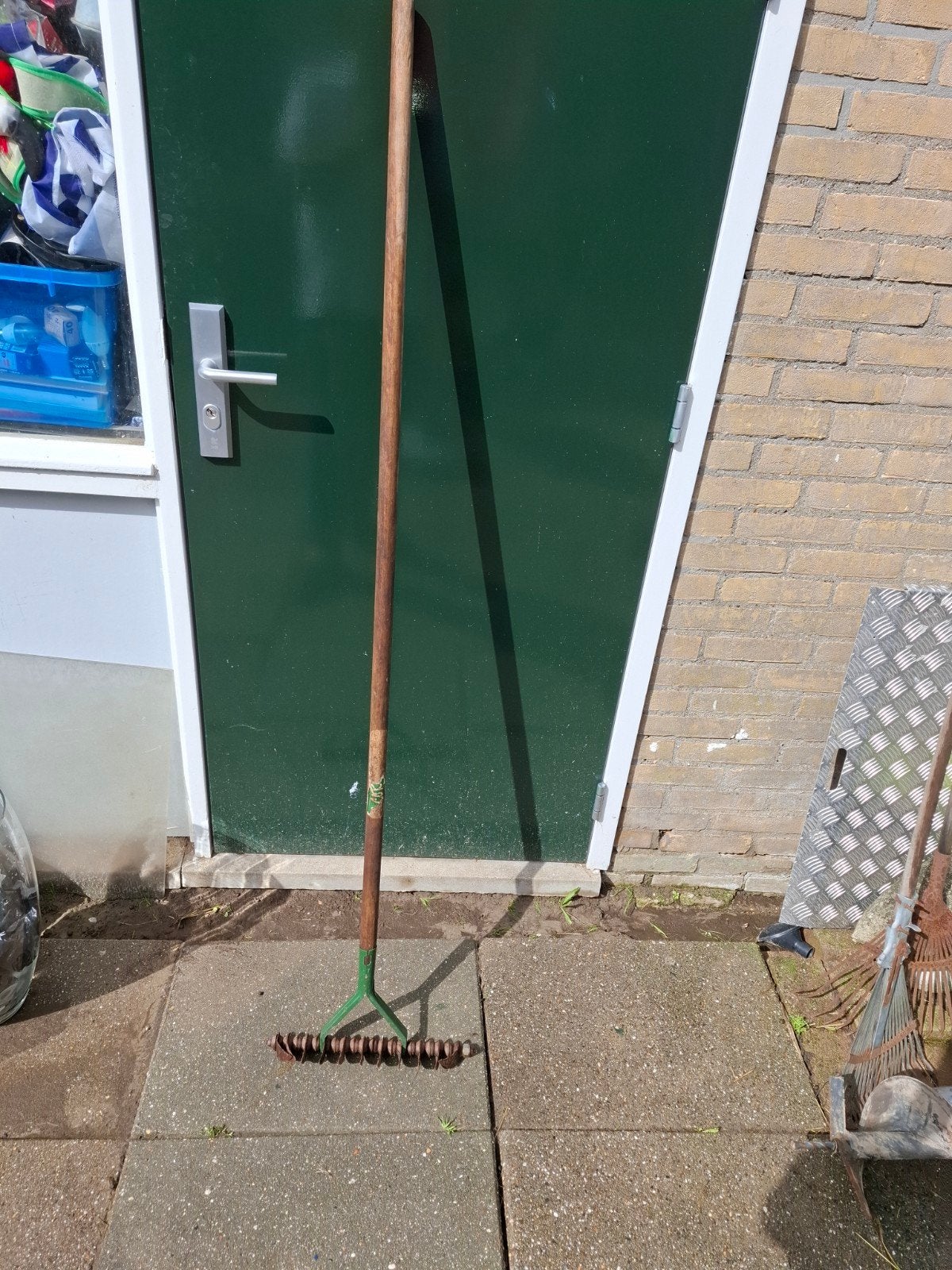 Gebruikte hark met houten steel, Ophalen, Gebruikt, Hark, Onbekend