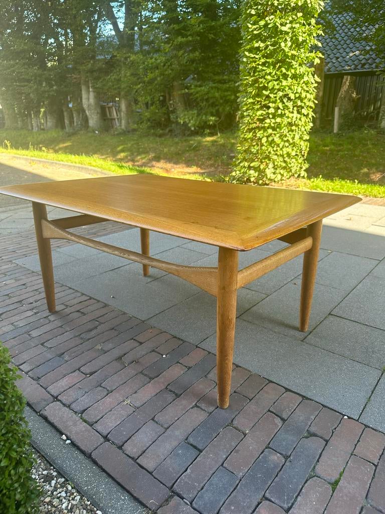 Bovenkamp salontafel, jaren '70, eikenhout, Antiek en Kunst, Ophalen