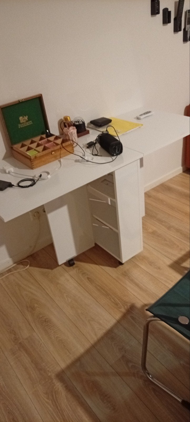Witte eettafel voor 6 personen met opbergruimte, Ophalen, Overige materialen, Gebruikt, 100 tot 150 cm