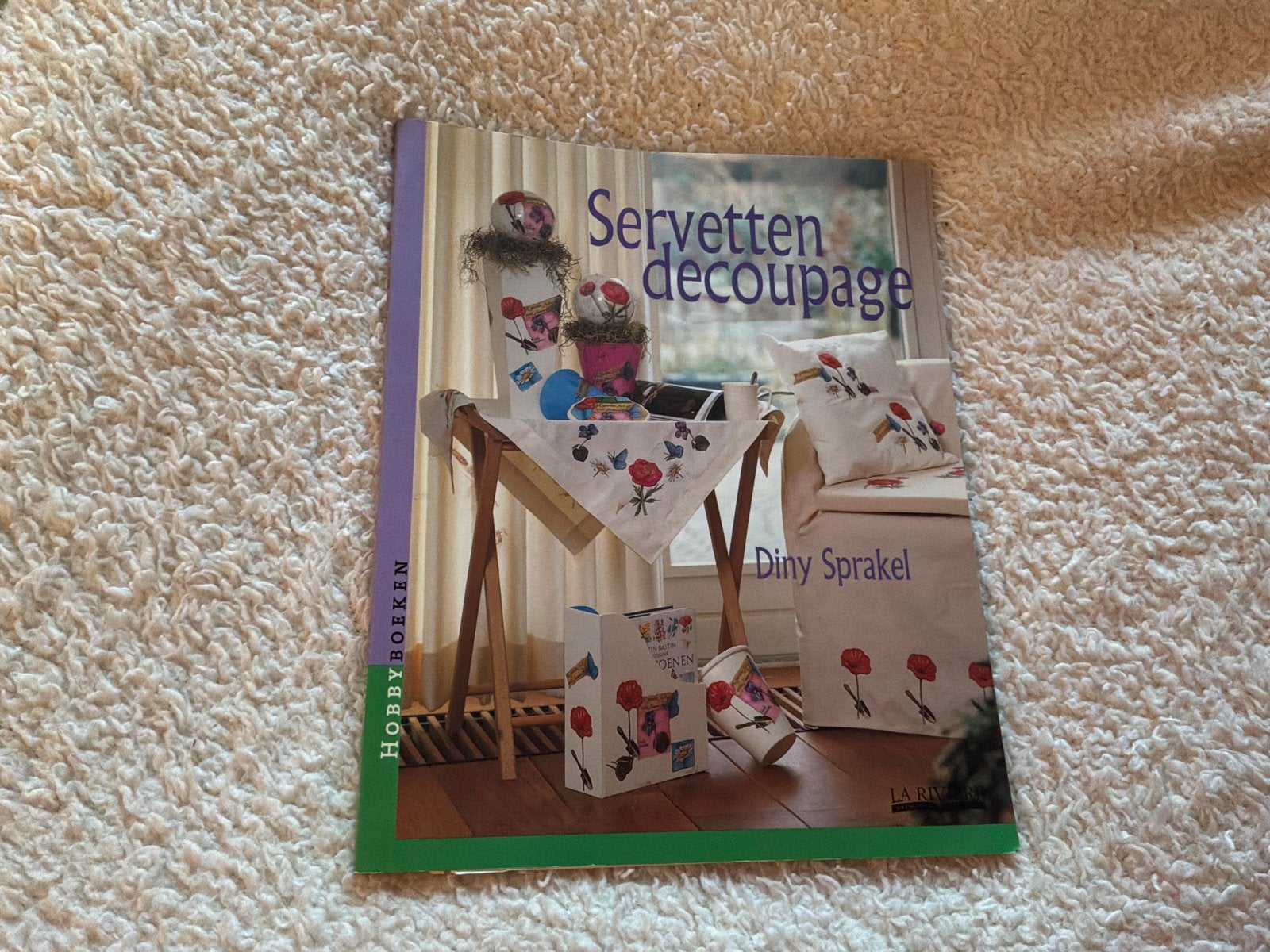 Servetten decoupage hobbyboek Diny Sprakel, Hobby en Vrije tijd, Ophalen, Gebruikt, Overige thema's, Meerkleurig