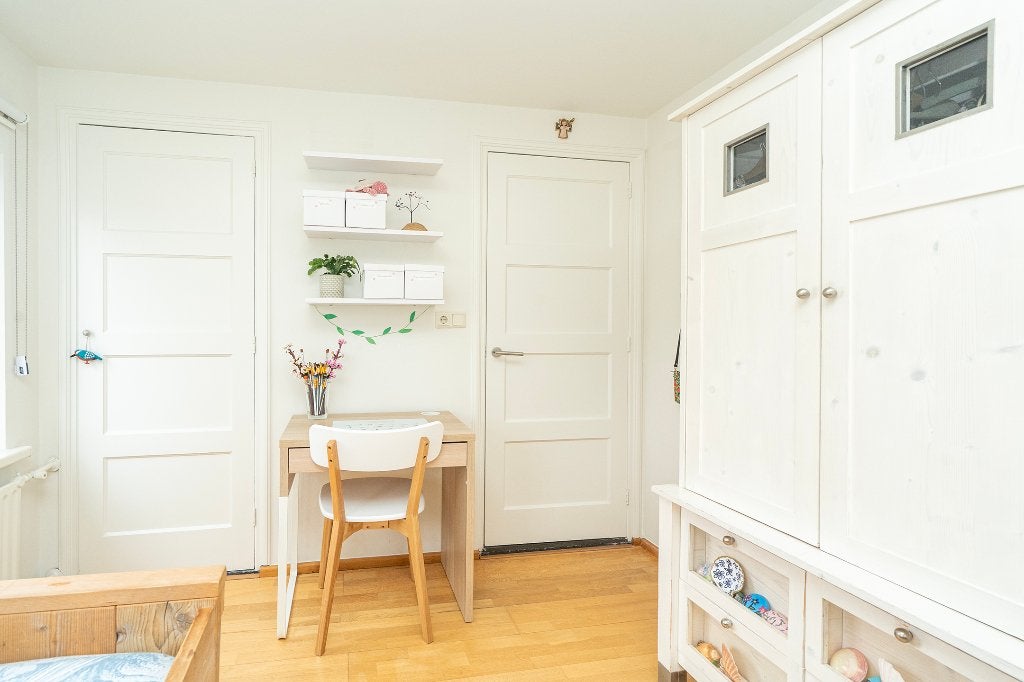 Witte wash kledingkast 185x97x59 cm kinderkamer, Kinderen en Baby's, Kinderkamer | Commodes en Kasten, Ophalen, Gebruikt, Kast