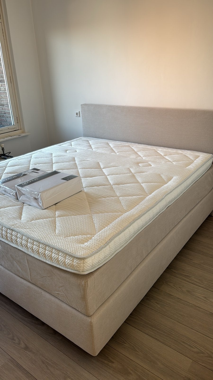 Zo goed als nieuwe Swiss Sense Boxspring - Beige, Huis en Inrichting, Ophalen, Beige, Tweepersoons, Zo goed als nieuw