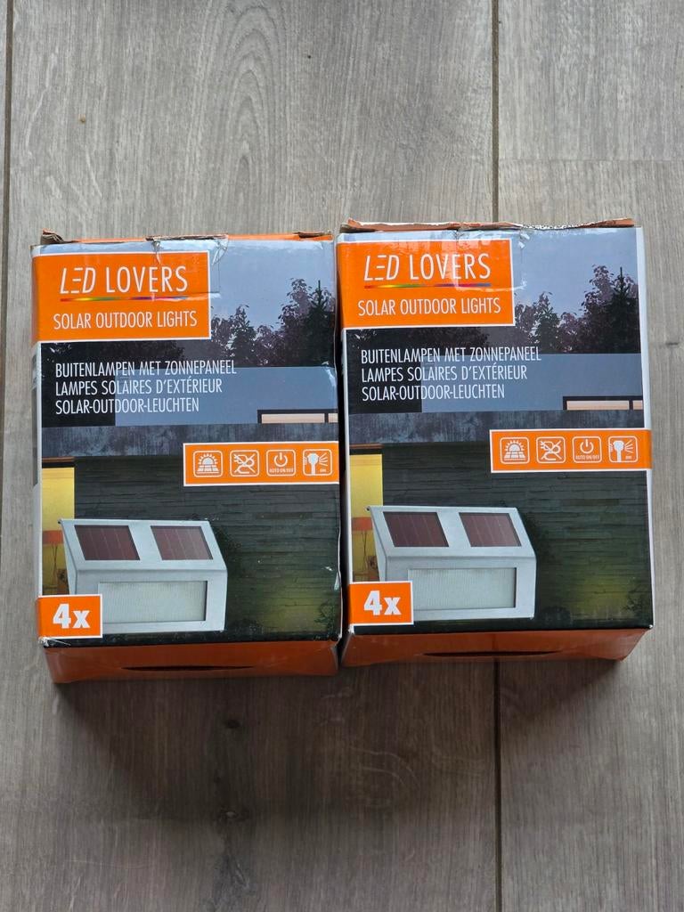 12 buitenlampen met zonnepaneel, Ophalen of Verzenden, Netvoeding, Wandlamp
