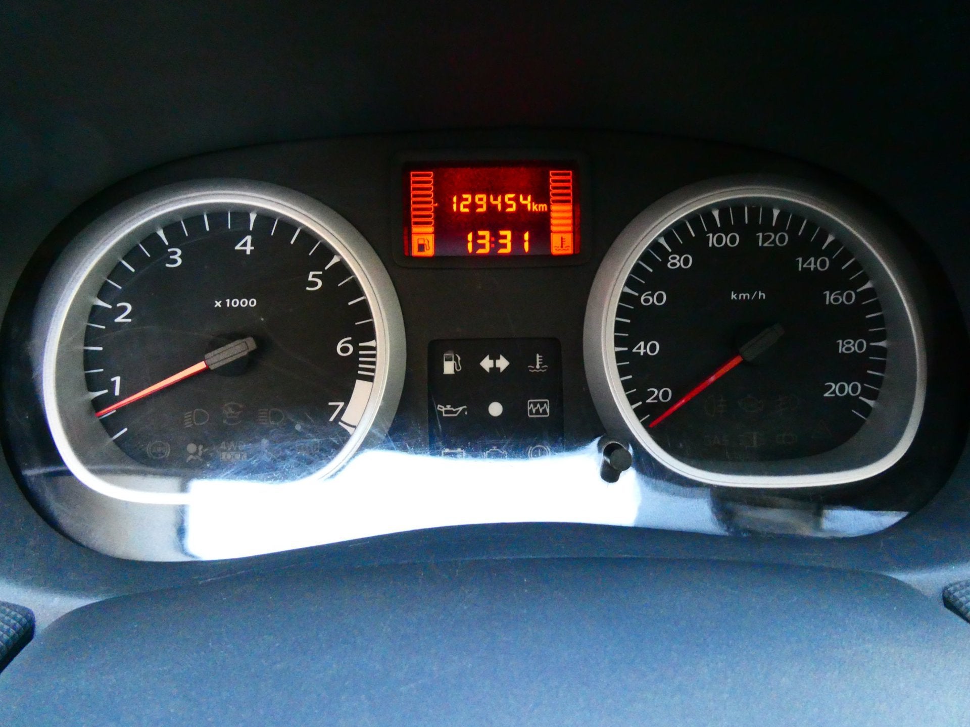 Dacia Duster 1.6i 105pk 4WD ! 1e eigenaar 129.000km. Trekhaa, Auto's, Dacia, 13 km/l, Euro 5, Stof, Gebruikt