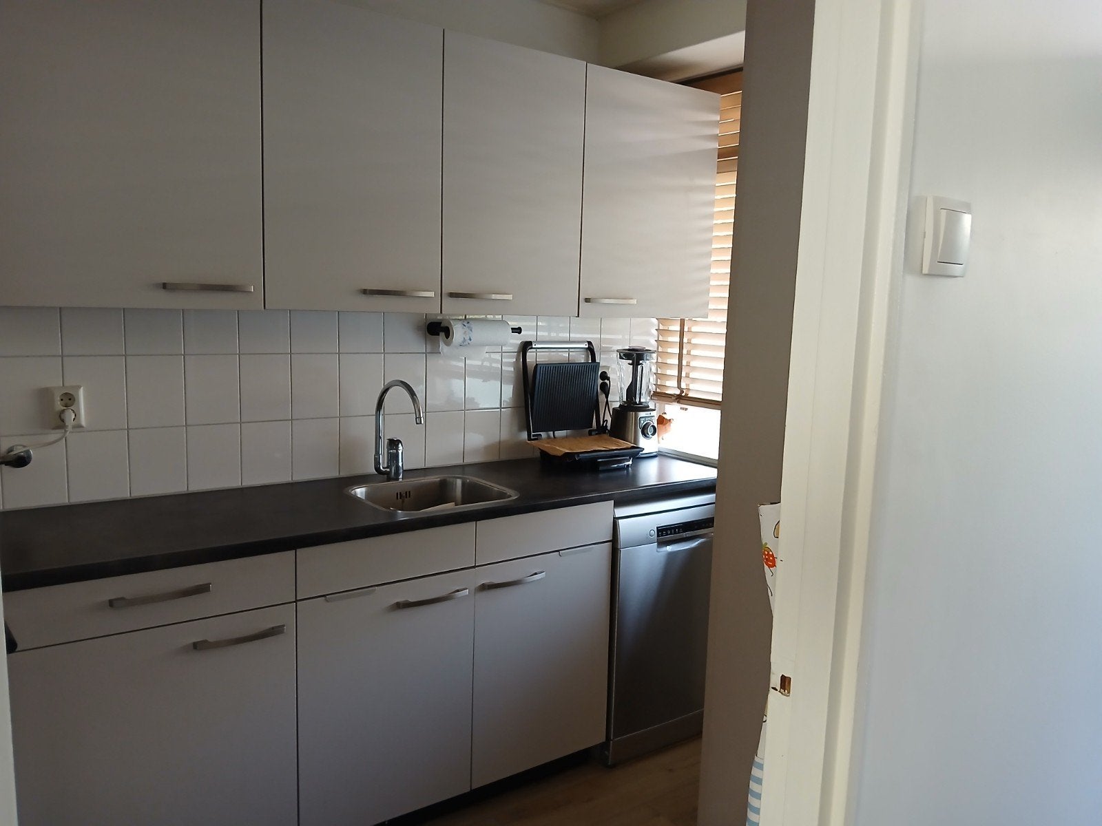 Compacte keuken met vaatwasser en spoelbak, Gebruikt, Enkelwandige keuken, Ophalen of Verzenden, Kunststof