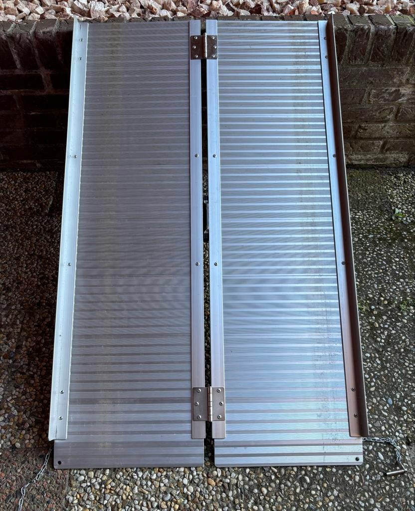 Aluminium oprijplaat  - 122 cm x 73,5 cm - inklapbaar, Ophalen, Inklapbaar, Gebruikt