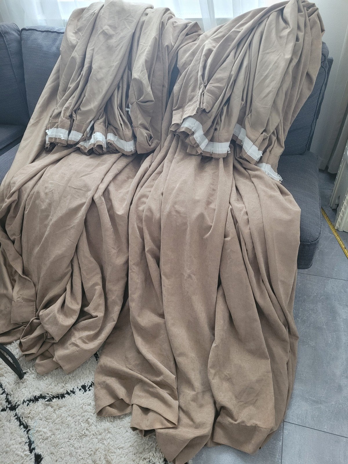 Gordijnen beige/taupe, verduisterend, 2 stuks, Gebruikt, 100 tot 150 cm, 200 cm of meer, Ophalen of Verzenden