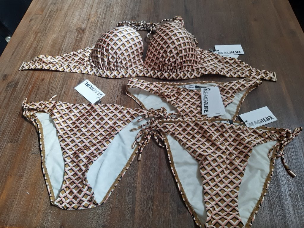 NIEUWE BEACHLIFE  BIKINI SET MAAT 85-E  BROEKJES MAAT 40-42, Beachlife, Bruin, Nieuw, Ophalen of Verzenden