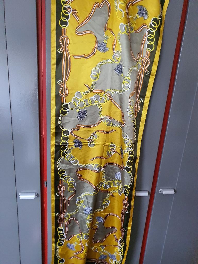 Romano sjaal geel zijde-look | luxe print scarf, Kleding | Dames, Mutsen, Sjaals en Handschoenen, Ophalen of Verzenden, Nieuw