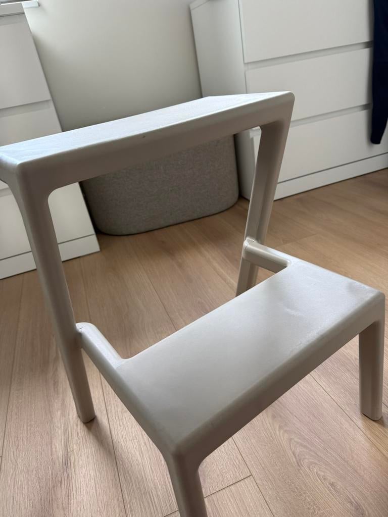 Ikea Mästerby step stool, Huis en Inrichting, Krukjes, Ophalen, Zo goed als nieuw, Kunststof