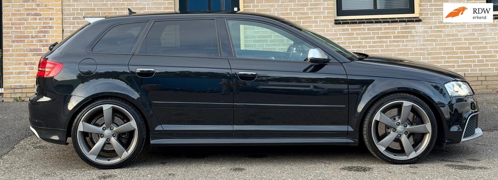 Audi A3 Sportback 2.5 T RS3 quattro | S Tronic, Auto's, Automaat, Euro 5, Gebruikt, Zwart