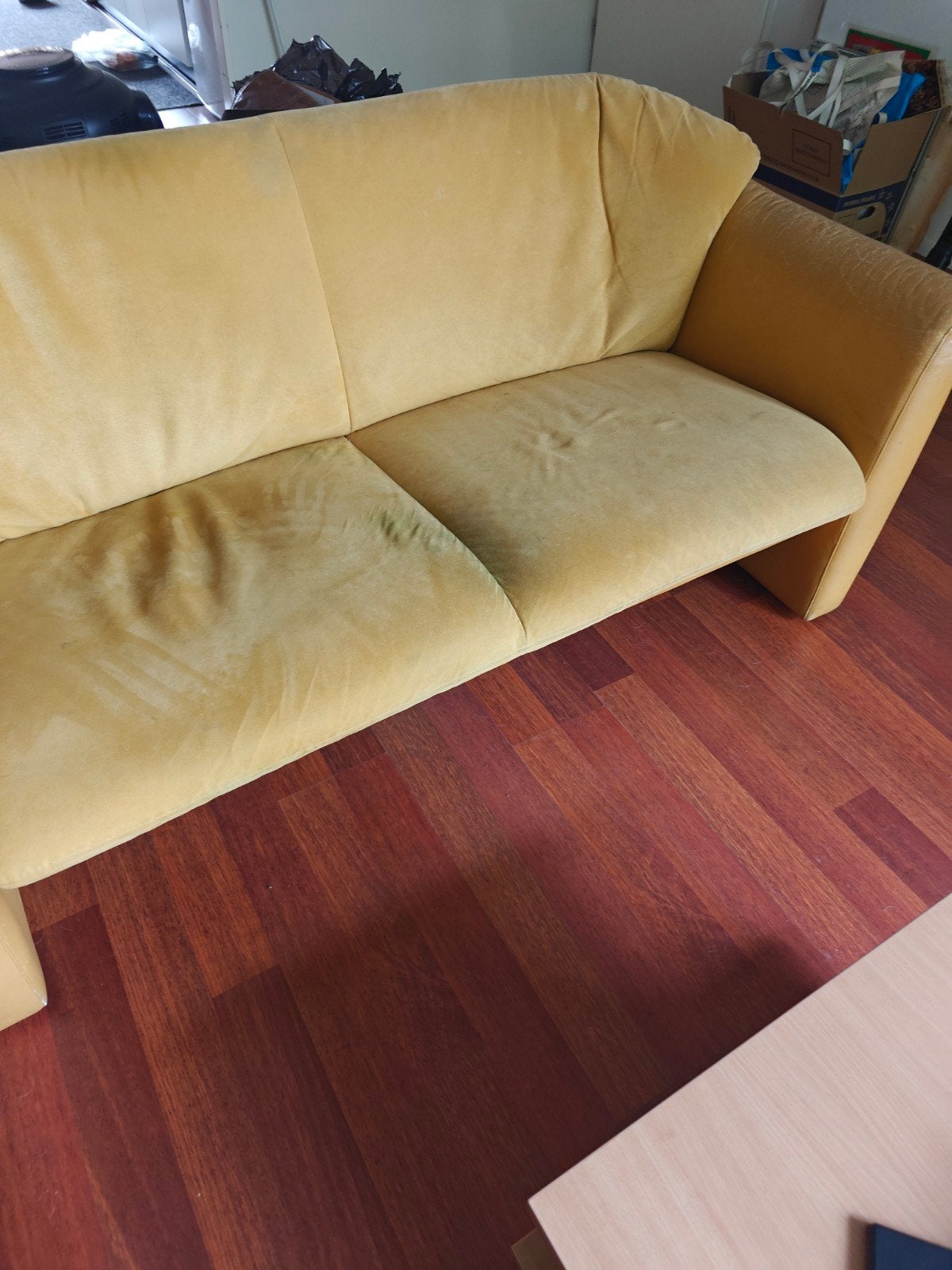 LEOLUX gele 2½-zitsbank - Comfortabel en stijlvol, Ophalen, Gebruikt, 150 tot 200 cm, Tweepersoons