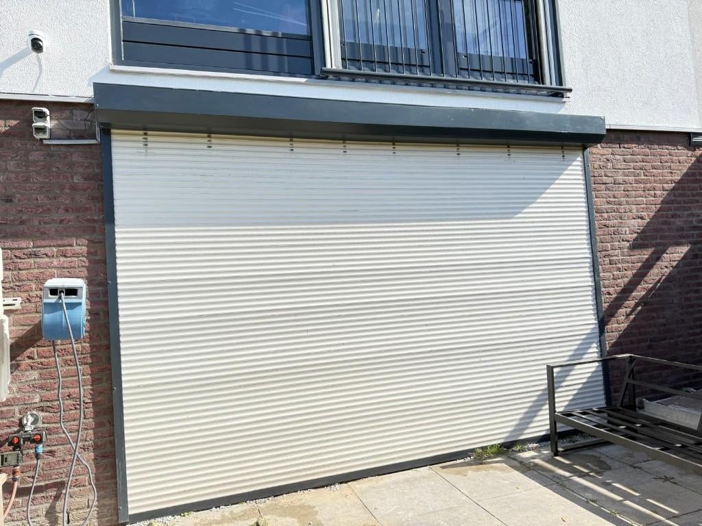 Zonnescherm  electric sun shade + remote, Ophalen, Long and quite heavy, Gebruikt, 200 cm of meer