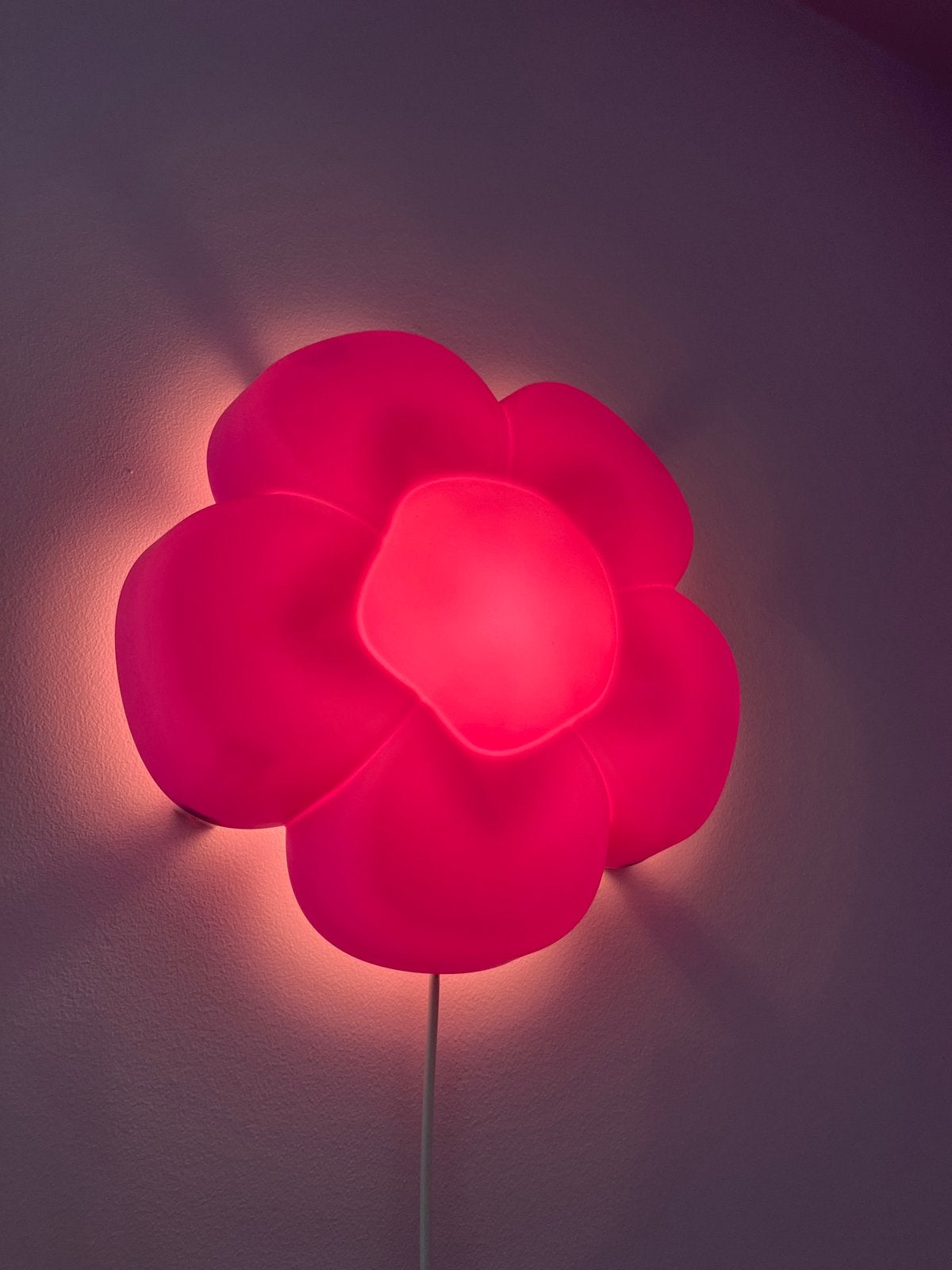 IKEA bloem wandlamp Lila, Ophalen, Kunststof, Gebruikt, Roze