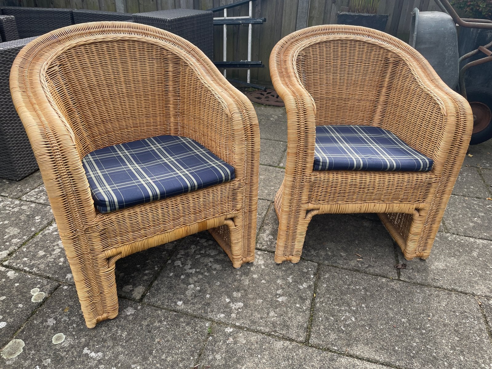 Set van 2 rotan fauteuils met kussens, Ophalen