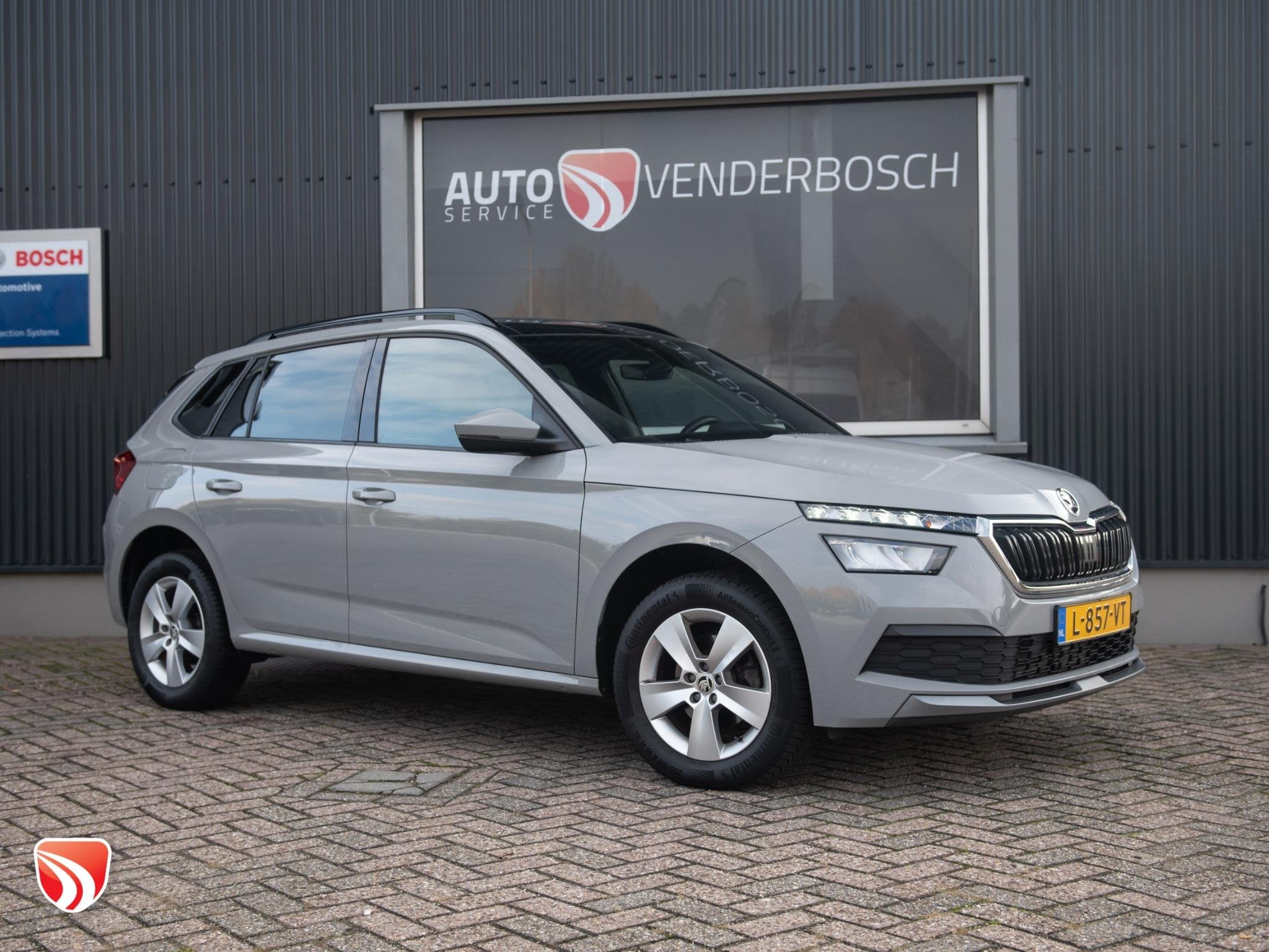 Skoda Kamiq 1.0 TSI Sport Business 110pk | Panoramadak | App, Auto's, Dealer onderhouden, Gebruikt, Lane Keeping Assist, 49 €/maand