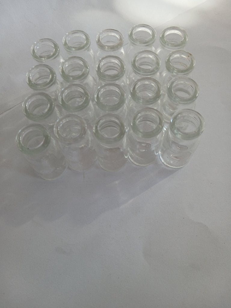 20 Nieuwe  dikwandige vintage flesjes 22-46mm, Verzenden, Nieuw, Herbruikbaar, Transparant