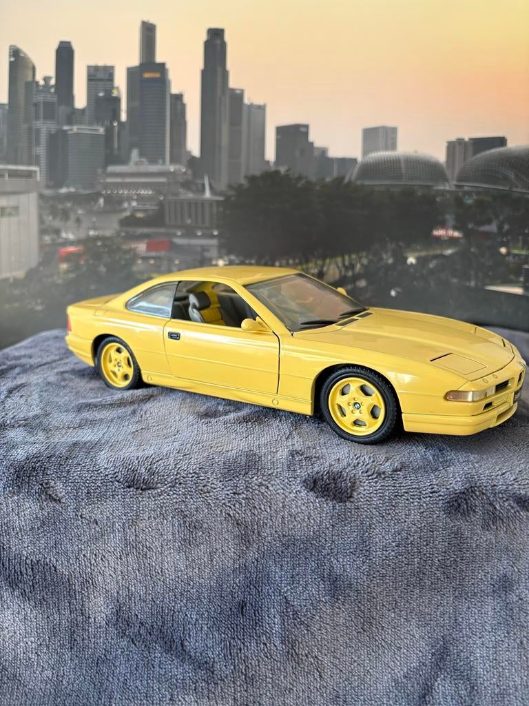 BMW 850CSI uit 1991 Revell schaal 1:18 - Zeer Mooi, Ophalen of Verzenden, Zo goed als nieuw, Auto, Revell
