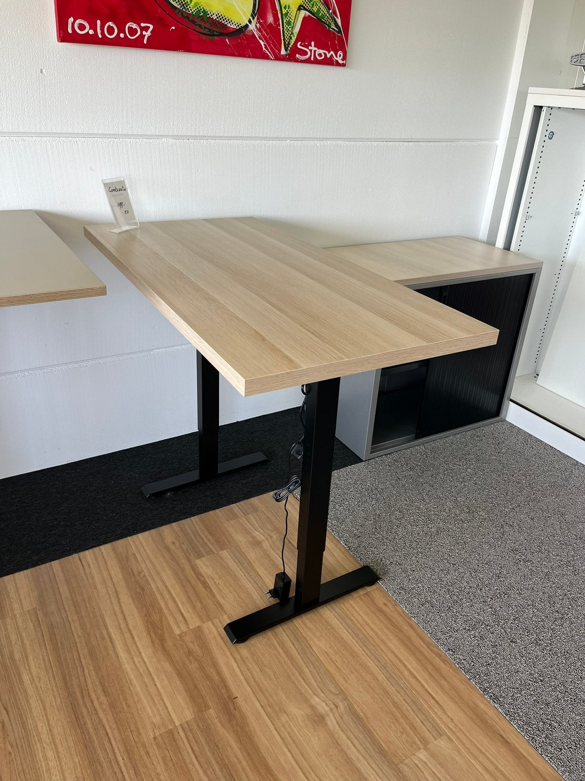 Nieuw zit-sta bureau elektrisch 120x60 zwart met licht blad, Ophalen, Zit-sta bureau, Elektrisch, 120 cm
