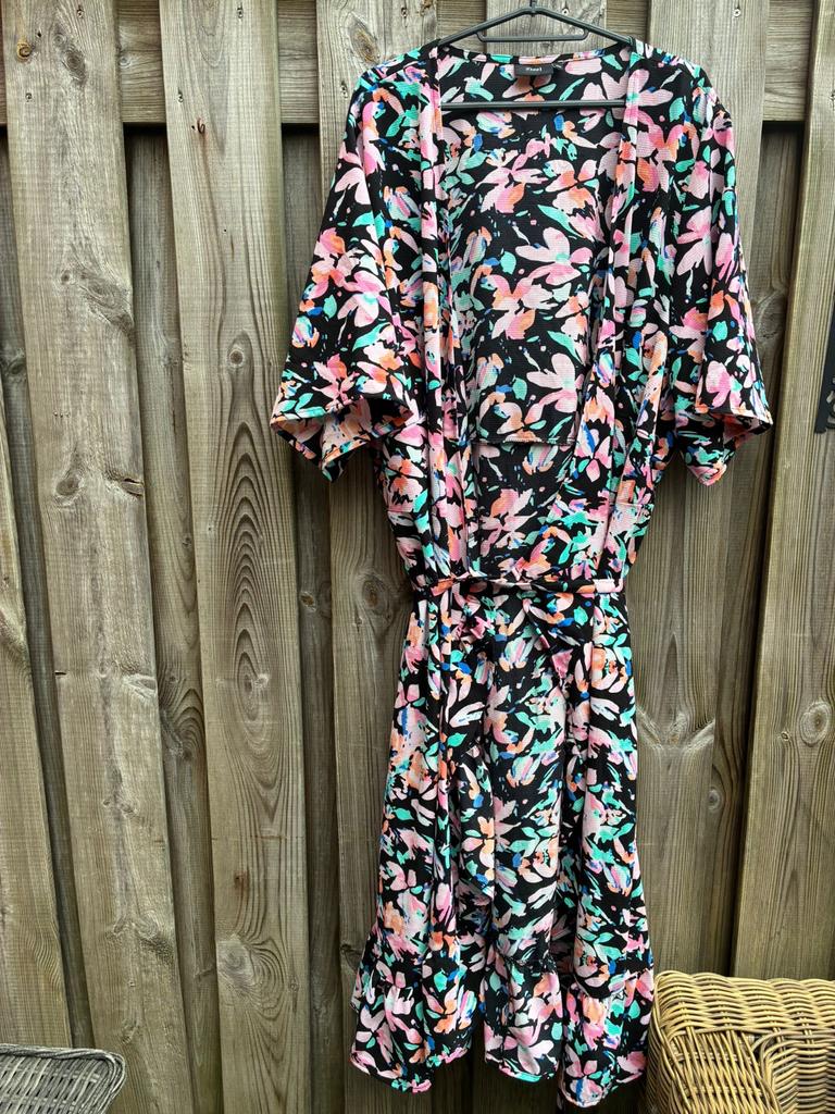Zizzi jurk met bloemenprint, Ophalen of Verzenden, Gedragen, Zwart, Jurk