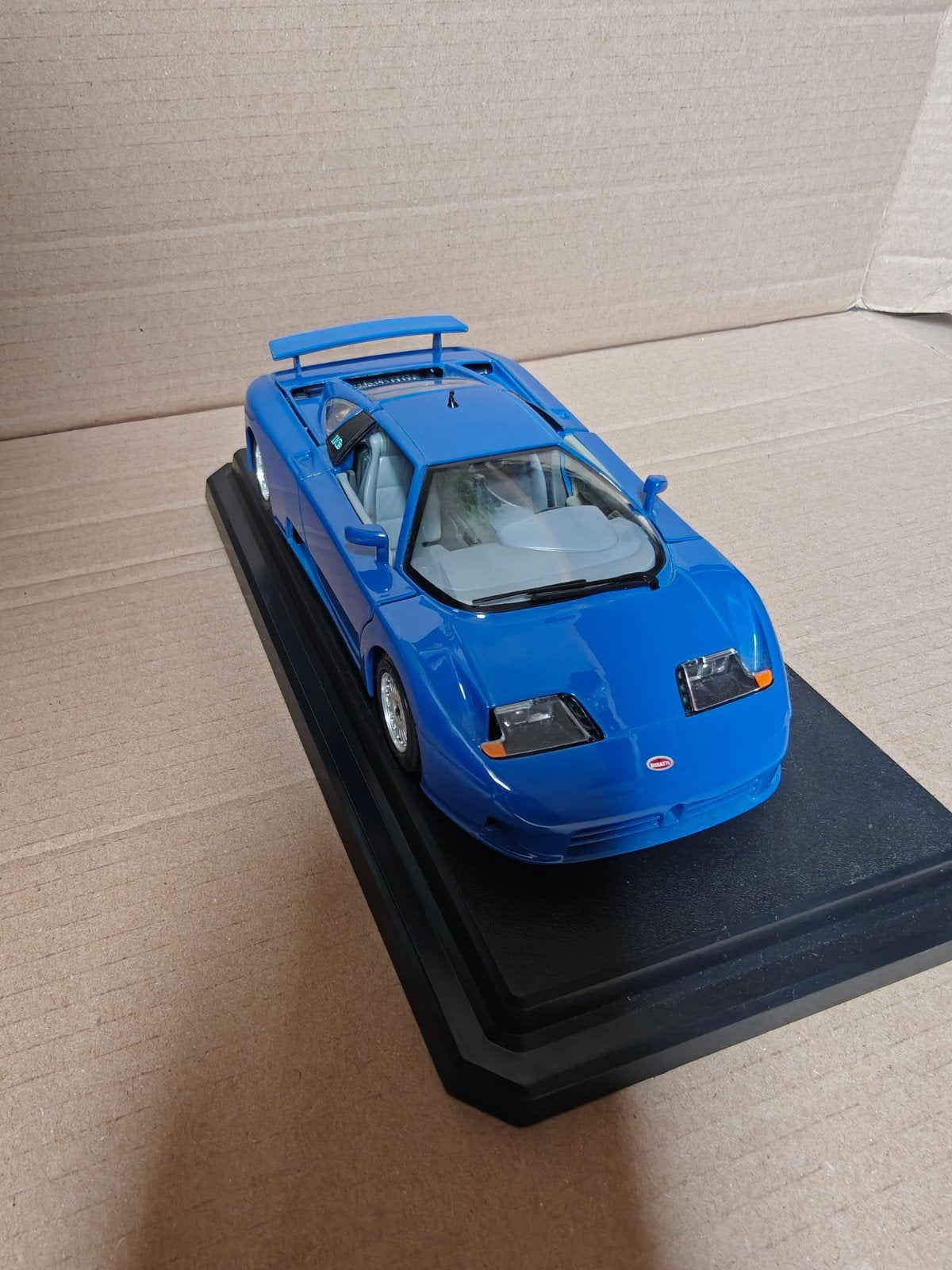 Burago Bugatti EB110 (1991) 1:24 - Blauw, Ophalen of Verzenden, Zo goed als nieuw, Bburago