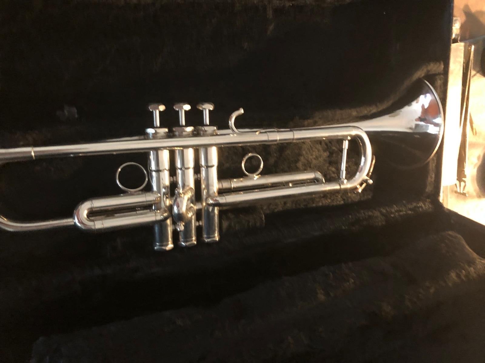 Schilke B5 Bes-trompet S32 met koffer, Muziek en Instrumenten, Blaasinstrumenten | Trompetten, Ophalen, Zo goed als nieuw, Bes-trompet
