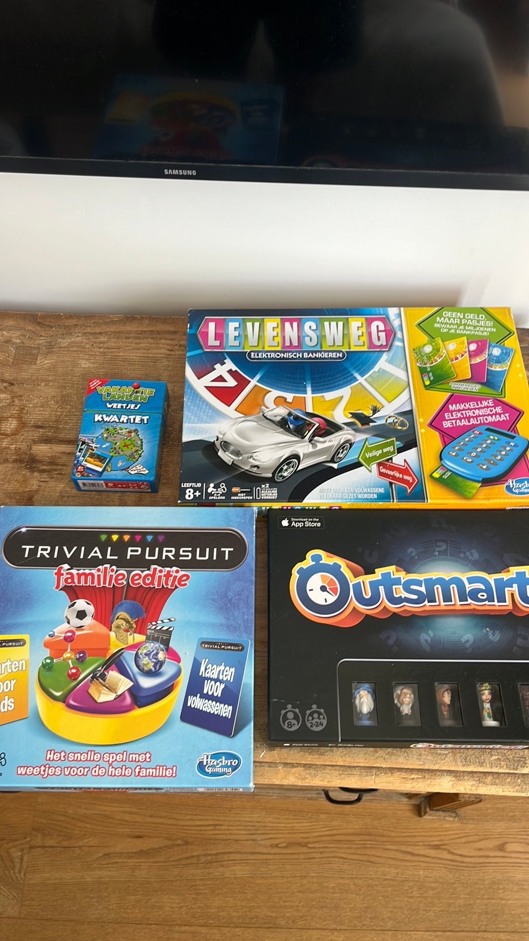 Trivial Persuit, levensweg outsmarted en kwartet bordspel, Ophalen of Verzenden, Zo goed als nieuw