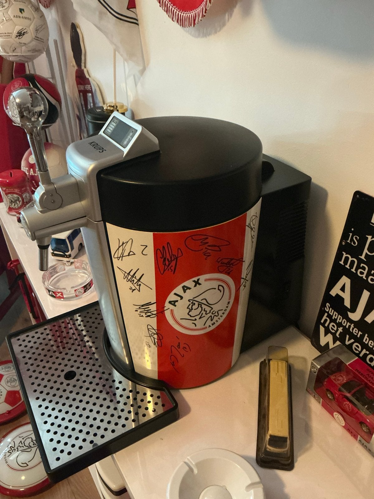 UNIEK Ajax Collector's Item: Gesigneerde Krups BeerTender, Verzamelen, Ophalen of Verzenden, Zo goed als nieuw